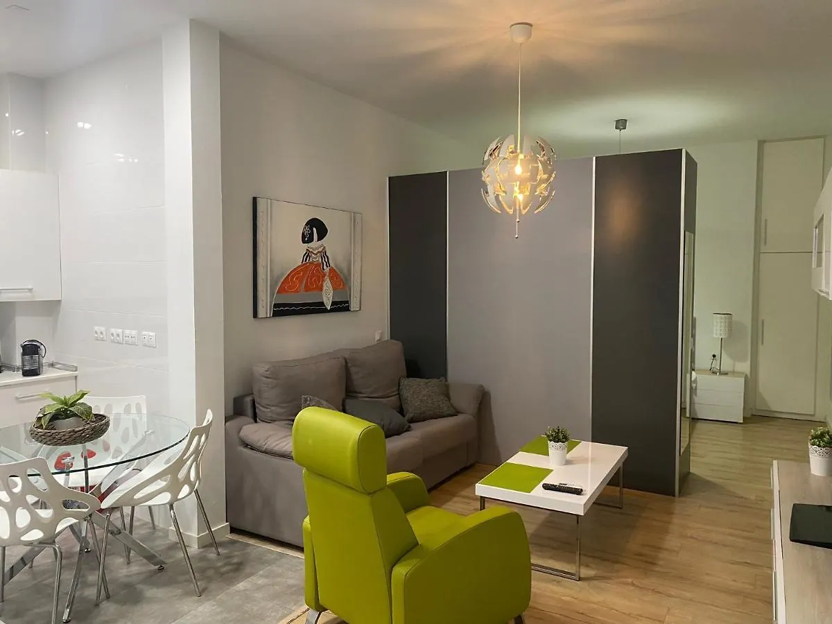 Apartamento Premium Cister Cathedral Málaga 0*,
